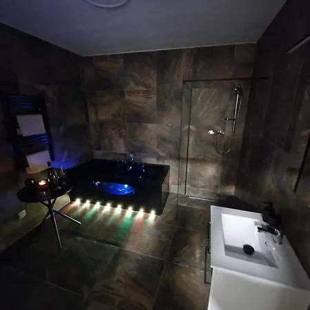 Apartman Anezka 3 S Virivou Vanou Jicin Exterior photo